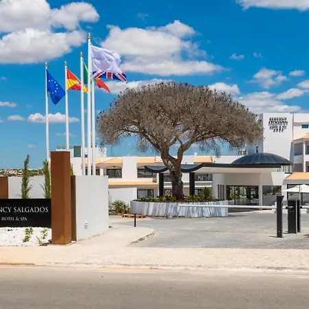 Regency Salgados & אלבופיירה