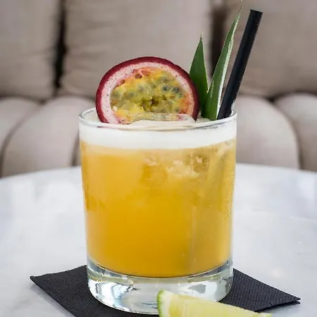 מלון Regency Salgados & 4*