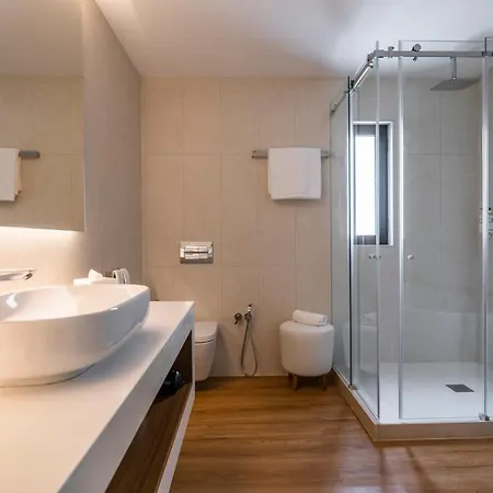 Отель Regency Salgados & 4*
