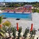Regency Salgados & Szálloda 4*