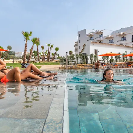 Regency Salgados & Отель 4*