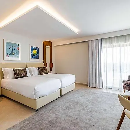 Regency Salgados & فندق 4*