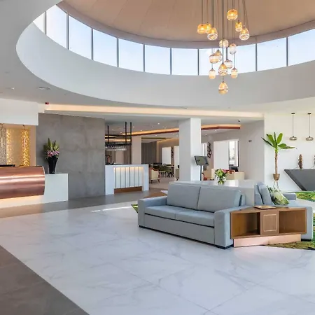 Regency Salgados & فندق