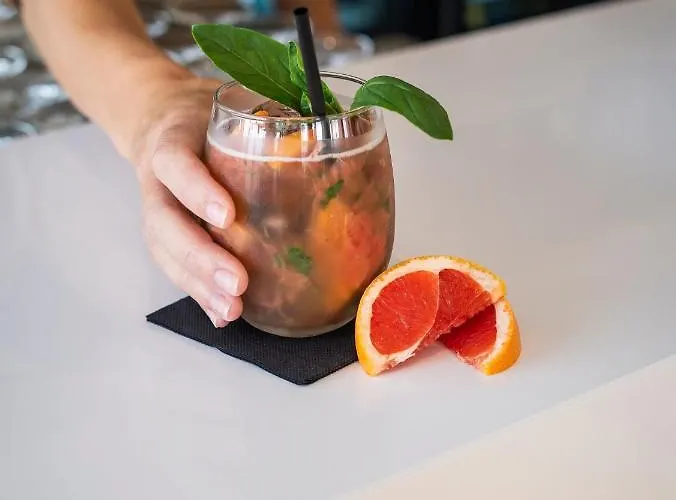 Regency Salgados & Готель