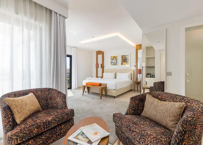 Готель Regency Salgados &